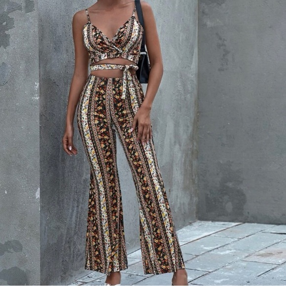 SHEIN Tops - Floral print two piece set